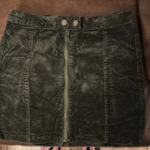 Olive green skirt with front zipper